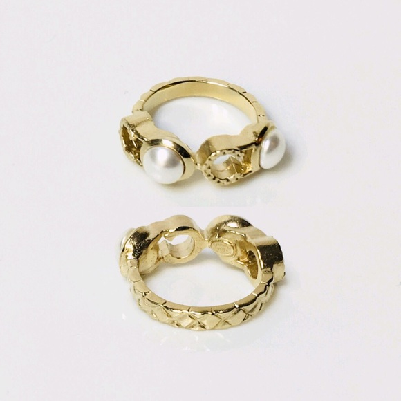 CHANEL Pearl Ring - Picture 3 of 7